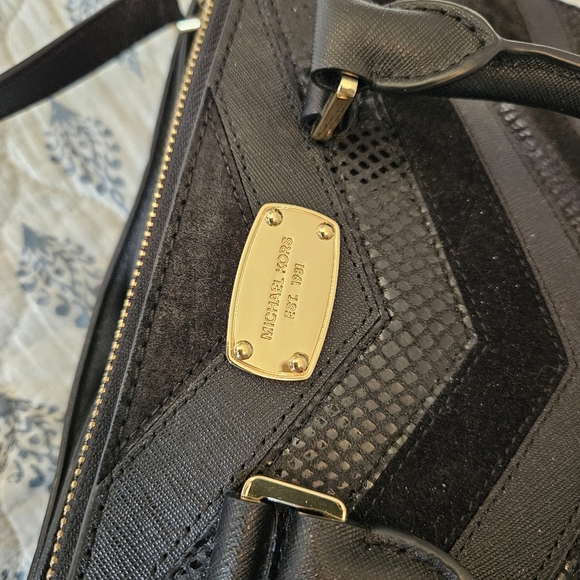 Michael Kors Tote Bag Medium EAST WEST MIXED MEDIA CHEVRON PYTHON DILLON NWOT - Picture 11 of 13